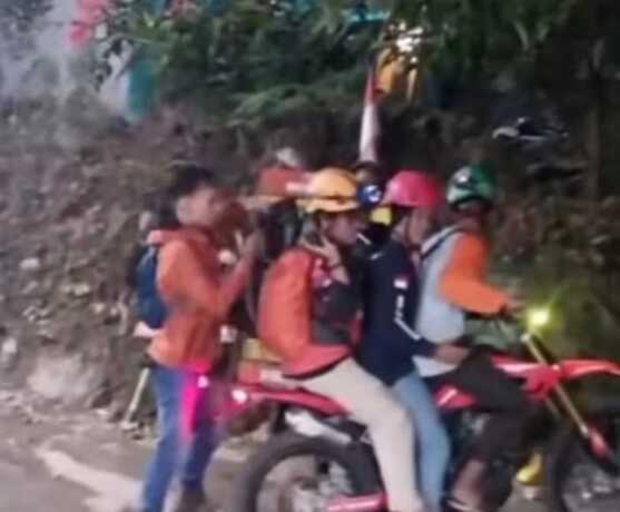 Pencarian korban pendaki jatuh di Gunung Muria.