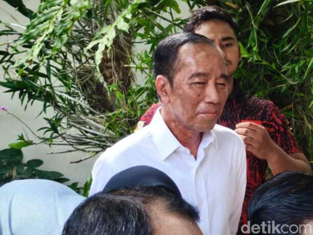 Wajah Jokowi menjadi sorotan saat ulang tahun ke-64.