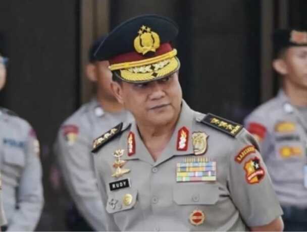 Netizen menyebut, Komjen Rudy Heriyanto sebagai sosok yang bersih, tegas, dan layak menjadi Kapolri baru 2025. (istimewa)