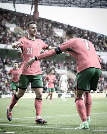 Diogo Jota dan Cristiano Ronaldo saat membela Timnas Portugal. (Sumber: Instagram @fabriziorom)