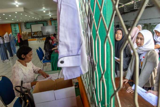 Suasana daftar ulang di SMKN 3 Palangka Raya, Rabu (2/7/2025). ARIEF PRATHAMA/KALTENG POS