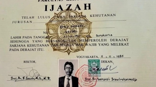Ijazah Joko Widodo.