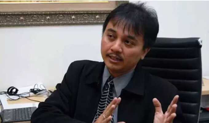 Roy Suryo.
