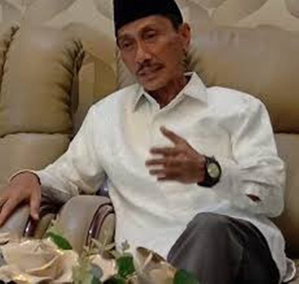 Bupati Gorontalo Nelson Pomalingo.Saat memberikan keterangan (humas)