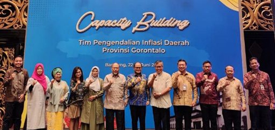 Bupati Bone Bolango, Hamim Pou mengikuti kegiatan Capacity Building TPID se-Provinsi Gorontalo yang dilaksanakan oleh Kantor Perwakilan Bank Indonesia Gorontalo di Kota Bandung, Jawa Barat .(F:hms-kab