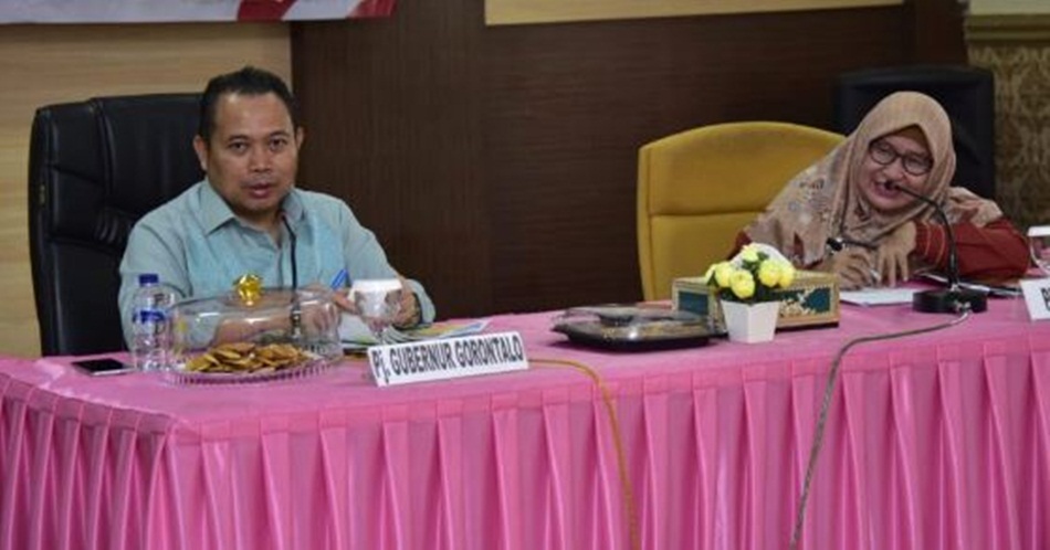 Saat memimpin Rapat Koordinasi dengan Dinas Ketahanan Pangan, Penjagub Gorontalo Ismail Pakaya nyatakan akan menata kembali   kawasan perkantoran Ayula .( Foto &ndash; Alfred)