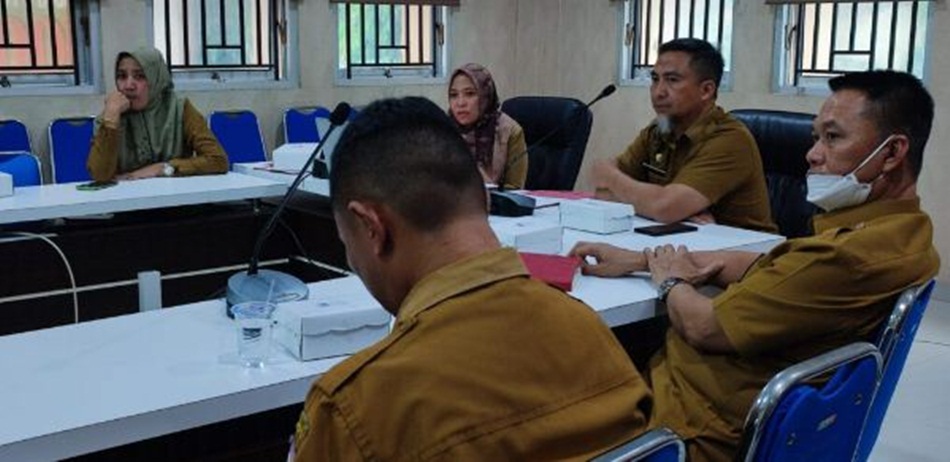 Rapat lintas sektor, Senin (26/6/2023), dipimpin Penjabat Sekdaprov Gorontalo Budiyanto Sidiki. Rapat ini guna membahas kedatangan SekJen UNESCO Global Geopark Network (GGN) Guy Martiny (F:Hisyam)