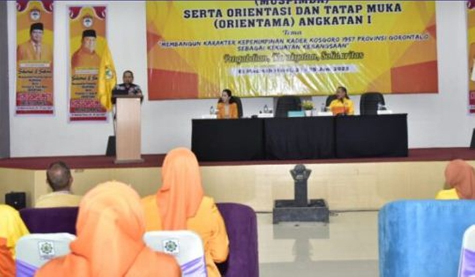 Penjabat Gubernur Gorontalo, Ismail Pakaya saat membuka resmi Muspida Kosgoro 1957, serta Orientasi dan Tatap Muka (Orientama) Angkatan 1(Nova)