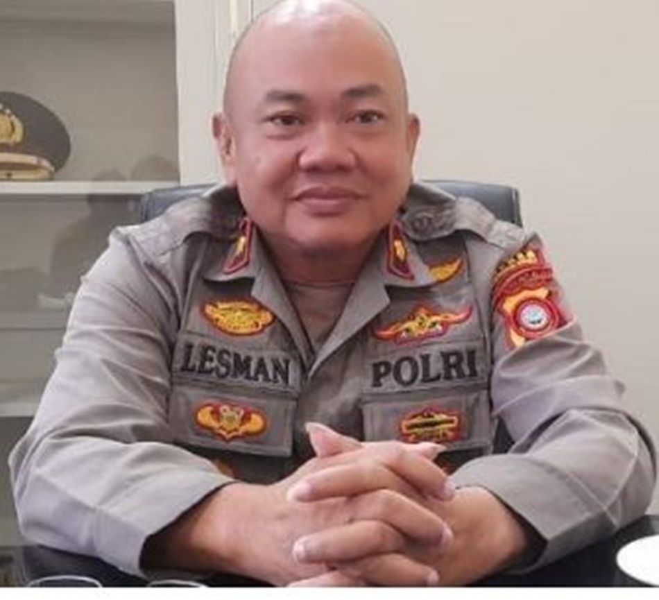Wakapolres Gorontalo Utara Kompol Lesman Katili saat memberi keterangan terkait kasus judi sabung ayam (F. Hms-pol)