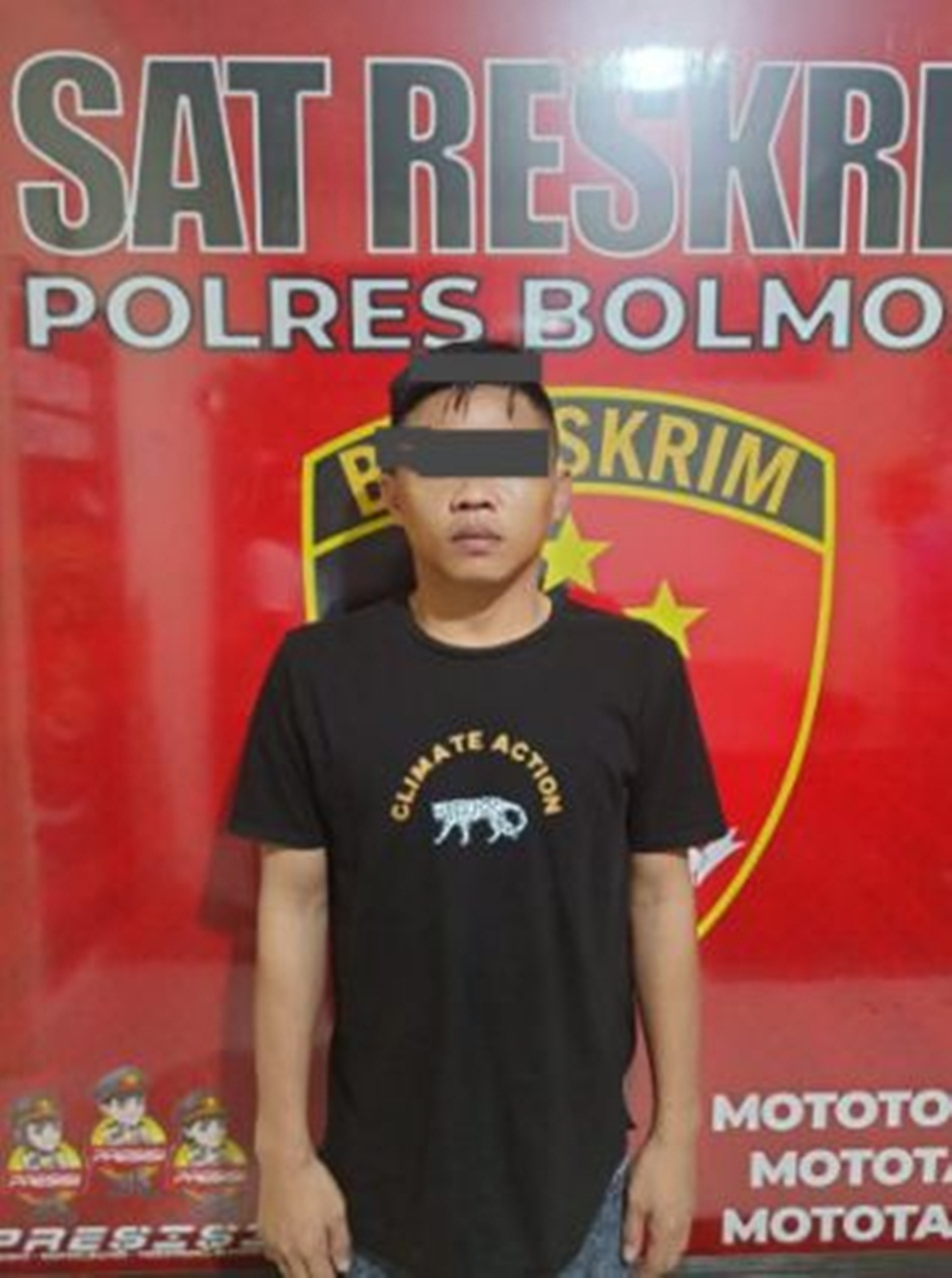 Suami pelaku penikaman selingkuhan istri saat diamankan Polres Bolmong (F:hms-pol)