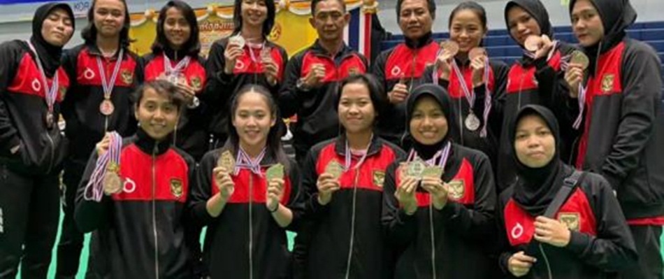 Dua putera daerah Gorontalo yakni pelatih sepak takraw Gorontalo, Noldi Suleman dan satu atletnya, Jelky Ladada sukses mempersembahkan medali bagi Timnas sepak takraw Indonesia pada ajang King&rsquo;s Cup (