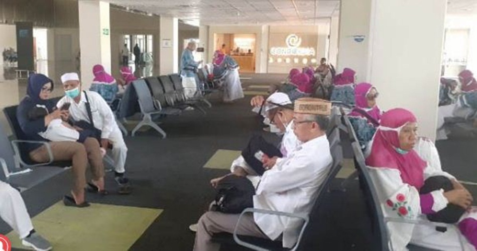 Rombongan jemaah haji asal Gorontalo kloter 32 UPG yang mendarat di Sam Ratulangi Manado. (Dok. Kanwil Kemenag Gorontalo)