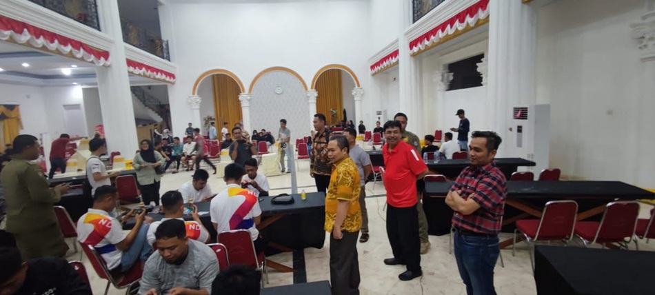 PJ Gubernur Gorontalo saksikan langsung pertandingan Esport &ldquo;Gorontalo Corporate Government Fest&rdquo; (hms-Kmf)