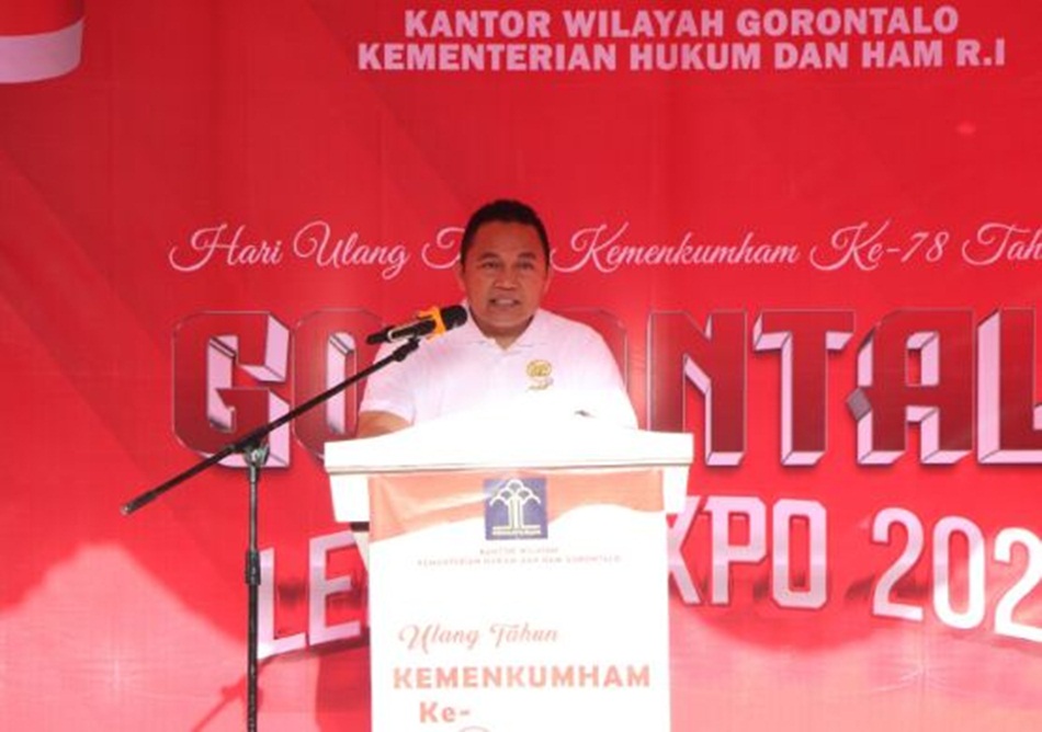 Kakanwil Heni Susila Wardoyo Suguhkan Berbagai Layanan Kemenkumham pada Grand Opening (Humas)