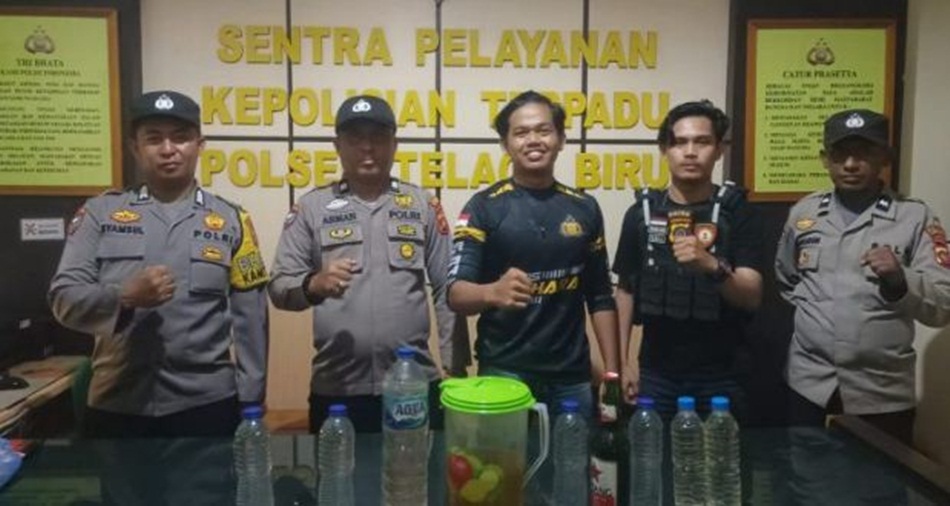 Patroli rutin yang dilakukan Polsek Telaga amankan miras dan warga sedang mengkonsumsi Miras.(hms-pol)