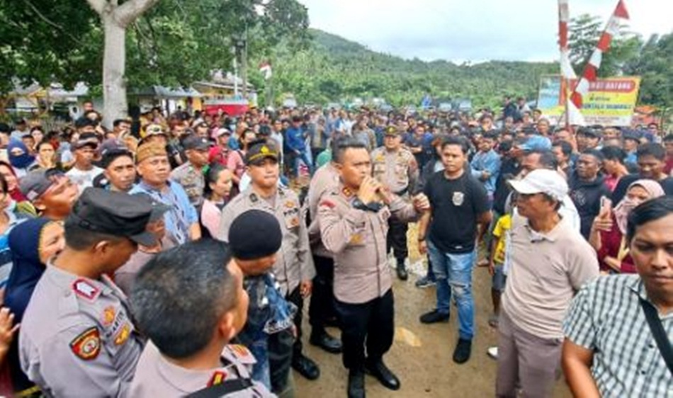Suasana demo penolakan aktivitas tambang di Bone Bolango (hms-pol)
