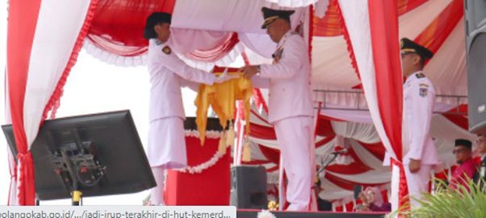 Bupati Hamim Pou saat menjadi inspektur upacara peringatan HUT ke-78 Kemerdekaan Republik Indonesia tingkat Kabupaten Bone Bolango, di Stadion Bone Bolango. (F.AKP/Diskominfo)