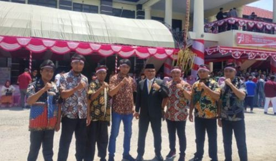 Tujuh mantan napi teroris usai mengikuti upcara HUT Kemerdekaan RI ke 78 di Pohuwato.(isitimewa)