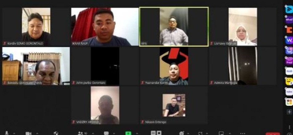 Ketua dan Anggota Bawaslu Provinsi serta Kasek dan Pejabat Struktural Bawaslu Provinsi Gorontalo melakukan rapat pleno pada Senin, tanggal 14 Agustus 2023 pukul 20:00 WIB via Zoom Meeting (F:humass