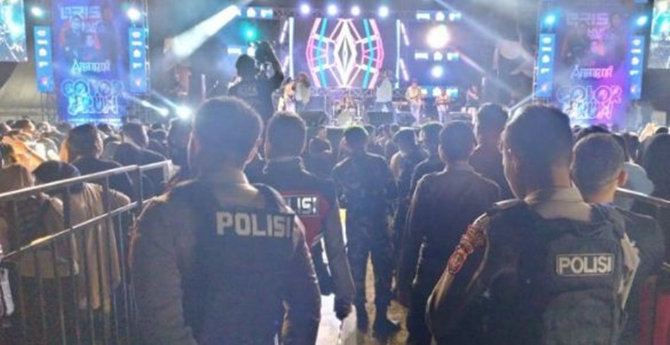 Konser Armada bertajuk &ldquo;QRIS Music Concert Kegiatan Digitalisasi To Bumi Hulonthalo (DOMINO) Tahun 2023 berlangsung di Lapangan Sport Center Limboto(istimewa)