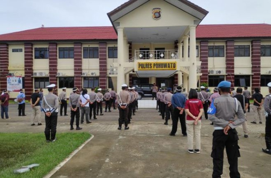Polres Pohuwato Enam Kapolsek  dimutasi Kapolda Gorontalo (hms-pol)
