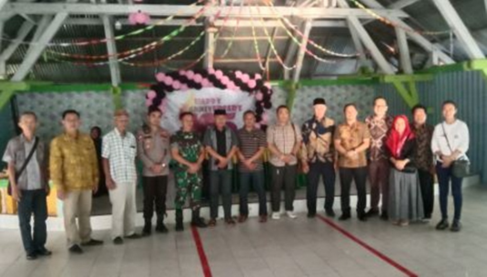 Foto bersama usai pertemuan yang berlangsung di SDN 56 Kota Gorontalo (F:Rio)