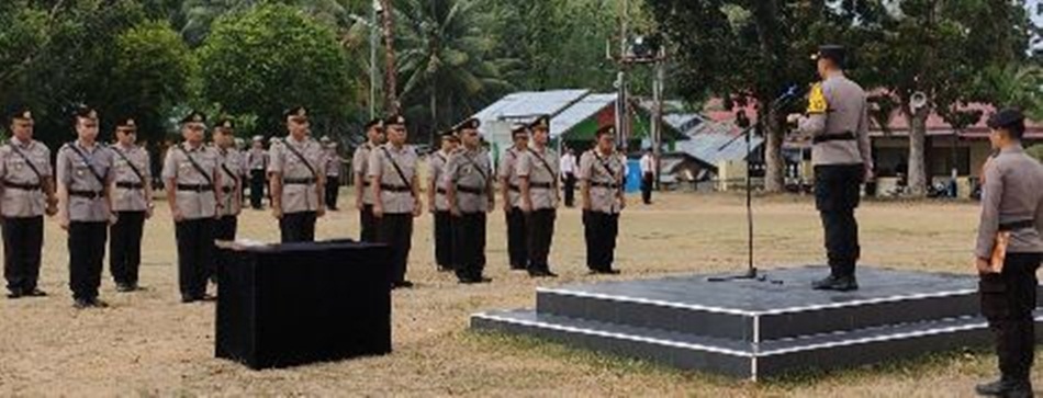 Mutasi yang dilakukan Kapolda Gorontalo menyasar 6 jabatan  utama dan 6 jabatan kapolsek di lingkungan Polres Boalemo.  (F:hms-pol)