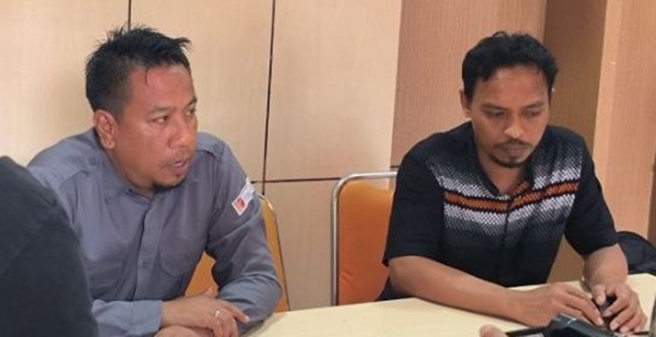 jajaran Bawaslu Kabupaten Gorontalo saat memberikan keterangan soal pemeriksaan Kadis sosial (F:bawaslu)