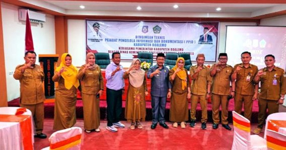 Bimtek PPID yang digelar Dinas Kominfotik Pemprov Gorontalo bekerjasama dengan Kominfo Boalemo digelar di Hotel Grand Amalia. (F: Kmfo).