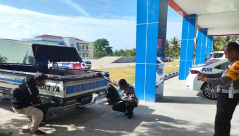 Personel Satgas Gakkum yang dipimpin oleh Ipda Alex Talipi yang mendapati hal itu langsung melakukan tindakan tegas kepada  pelanggar, berupa pemotongan langsung (hms-pol)