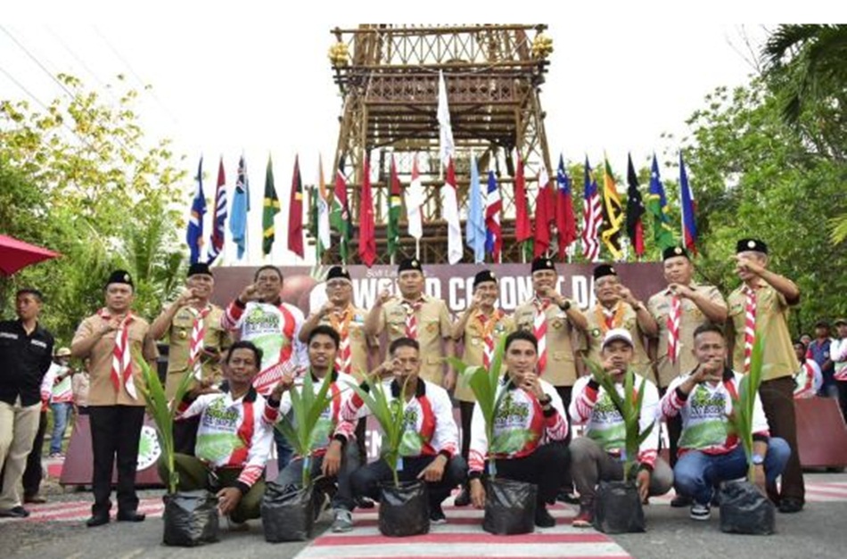 Penjagub Ismail mengajak warga untuk menjadikan momentum WCD untuk menanam kelapa (Kmfo)