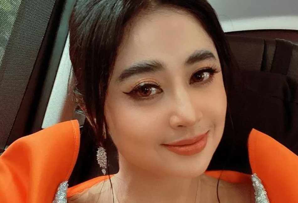 Dewi Perssik malah absensaat dimediasiPolda (JPc)