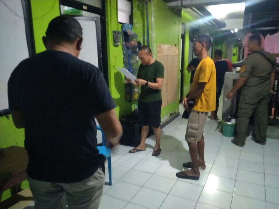 Suasana sidak yang dilakukan Dinas Perkim Pohuwato di Rusun (FOTO: ISTIMEWA)
