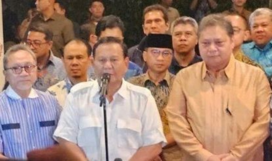Prabowo bersama 8 pimpinan parpol saat konferensipers  di Jalan Kertanegara, Kebayoran Baru, Jakarta Selatan (Jaksel), Minggu (22/10/23).(Jpc)