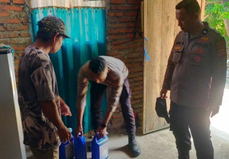 Barang bukti cap tikus saat diamankan jajaran Polsek Mananggu Polres Boalemo.(Hms-pol).
