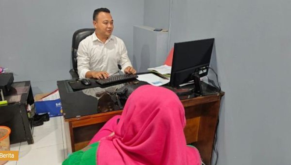 Oknum ASN Bone Bolango menjalani pemeriksaan sebelum ditahan Polisi (Hms-pol)