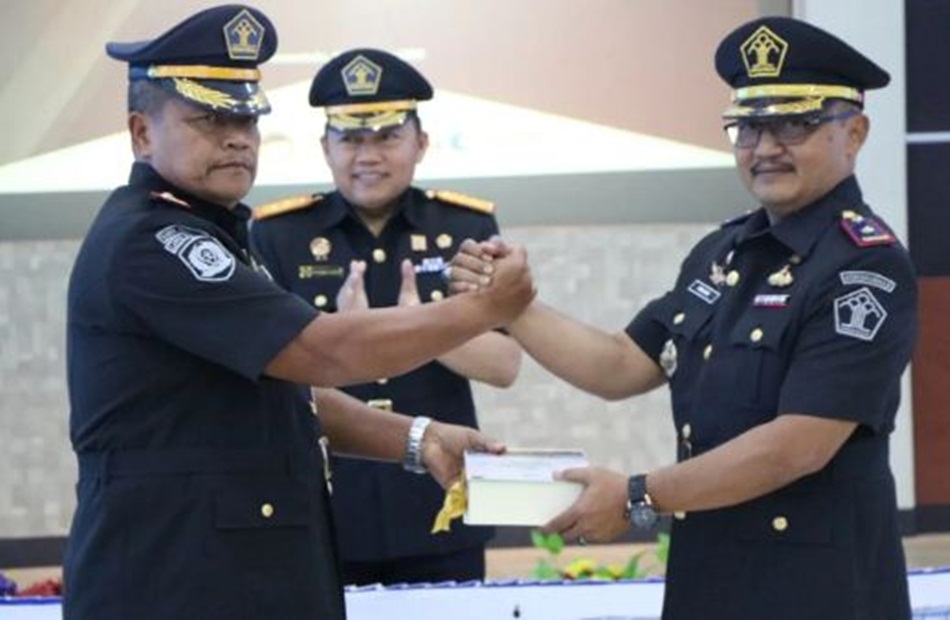Pelantikan Lapas Kelas IIB Boalemo, dari  Kepala Lapas lama, Giyono,A.Md.IP.,SH., MH., digantikan oleh Kepala Lapas baru, Iwan Gunawan Wahyudi,A.Md.IP.,SH.,MH.(humas)