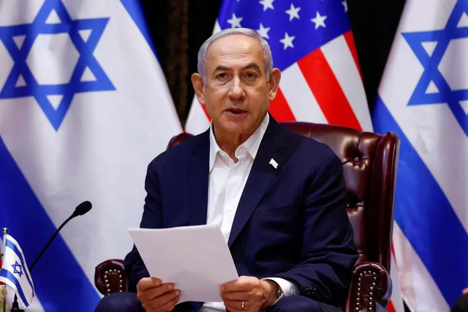 Perdana Menteri Israel, Benjamin Netanyahu menghadiri pertemuan dengan Presiden AS Joe Biden (tidak dalam gambar) di Tel Aviv, Israel, 18 Oktober 2023. (REUTERS /Evelyn Hockstein)