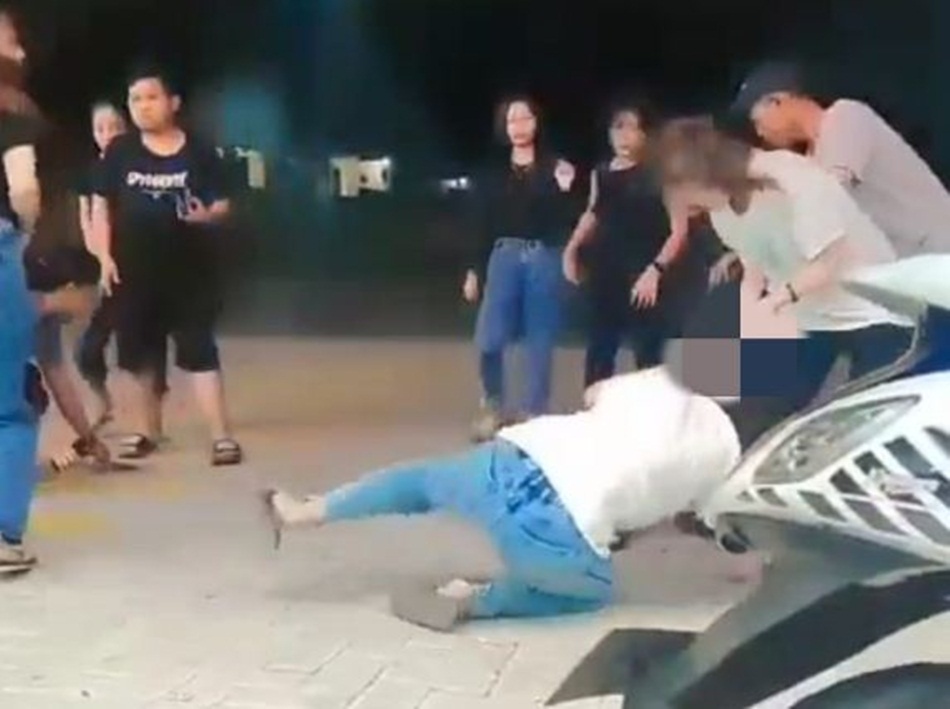 Tangkapan video viral memperlihatkan sejumlah wanita terlibat perkelahian di Gorontalo(Ist)