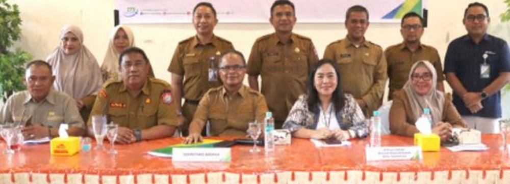 Kepala BPJS Ketenagakerjaan Cabang Gorontalo, Widhi Astri Aprilia Nia,  memaparkan klaim peserta yang telah dibayarkan kepada peserta di wilayah Kabupaten Bone Bolango. (F.AKP)