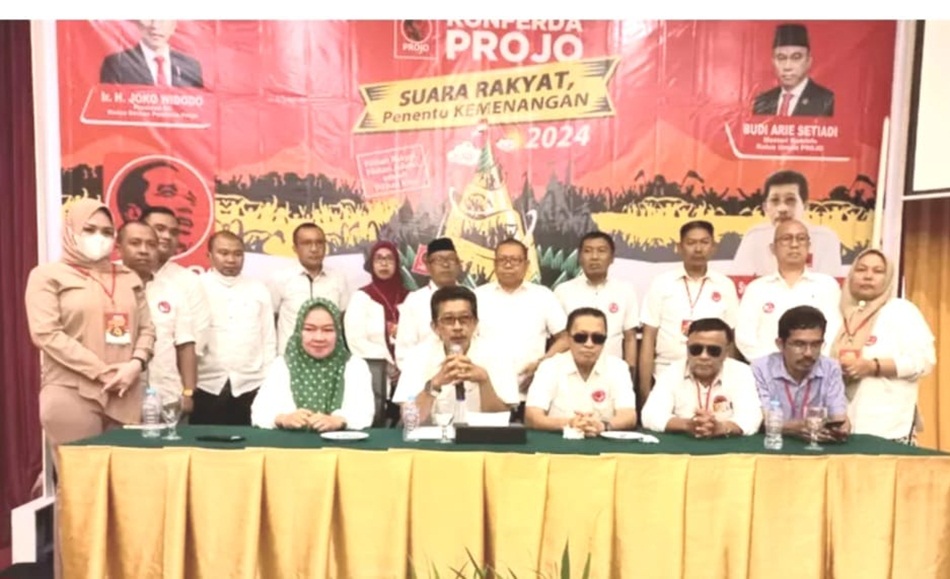 Ketua Projo Gorontalo Syamsu Umar bersama jajaran pengurus Projo Gorontalo saat berlangsung Konferda beberapa waktu lalu (dok Projo)