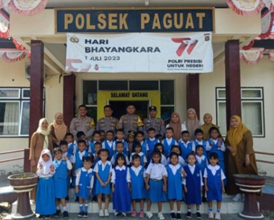 Polisi Sahabat Anak&rdquo; melalui Studi Wisata (Filed Trip) dilaksanakan oleh Lembaga Paud TK Negeri Beringin Jaya.(Hms-Pol)
