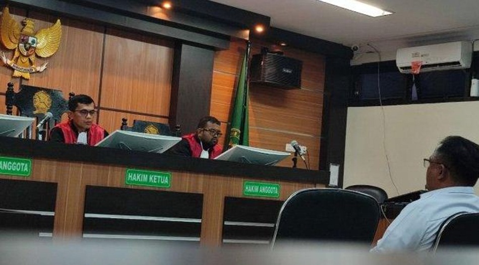 Risman Taha saat menjalani persidangan di PN Kota Gorontalo (F:istimewa).