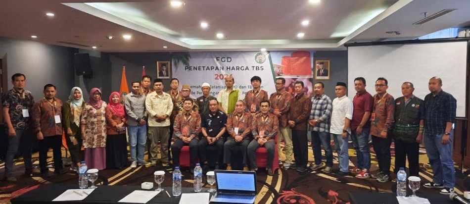 Kepala Dinas Pertanian Provinsi Gorontalo Muljady D Mario. pada diskusi kelompok terpumpun dan rapat  kerja Gabungan Pengusaha Kelapa Sawit Indonesia (GAPKI) Cabang Sulewesi(Hms-Kmfo)