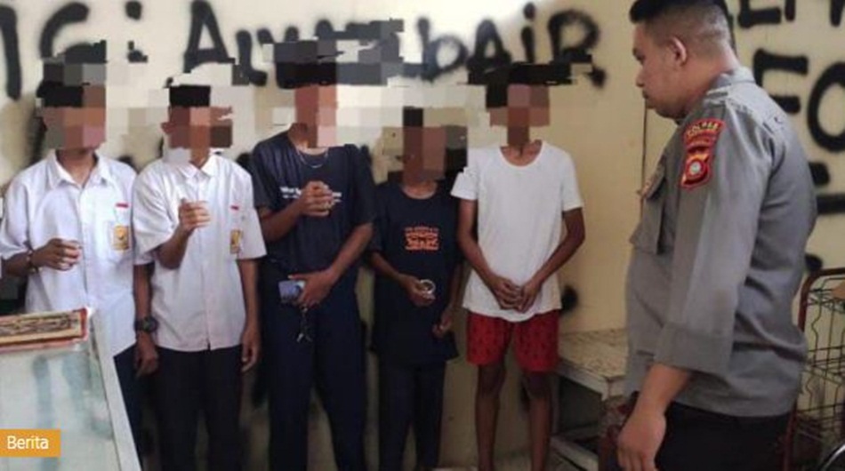 Gelar Patroli KRYD Polsek Kota Barat amankan lima pelajar (hms-pol)