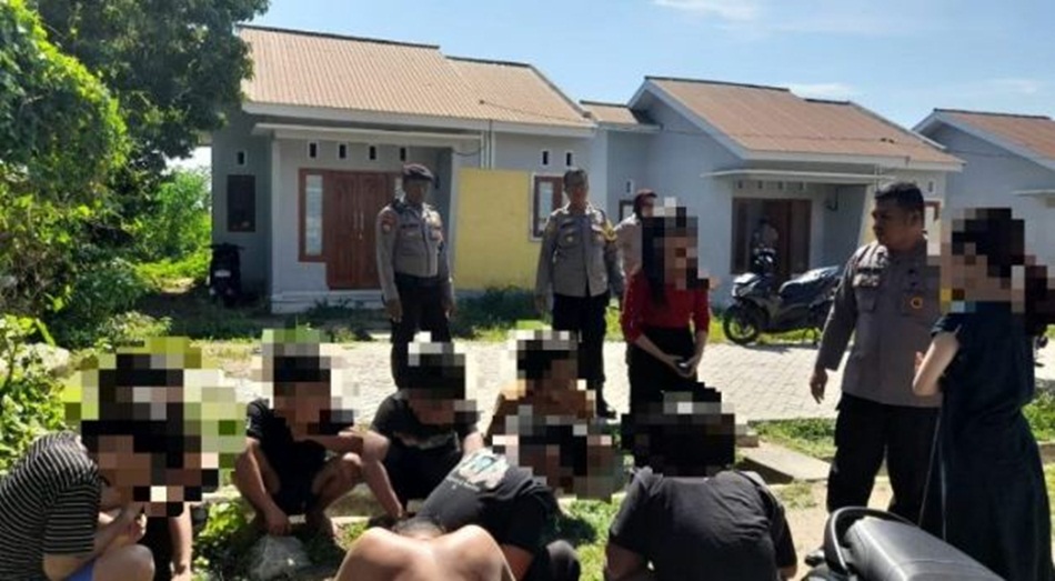 Polsek Limboto bersama Samapta dan Resmob Polres amankan sejumlah pemuda di Hutuo.(F:hms-pol)