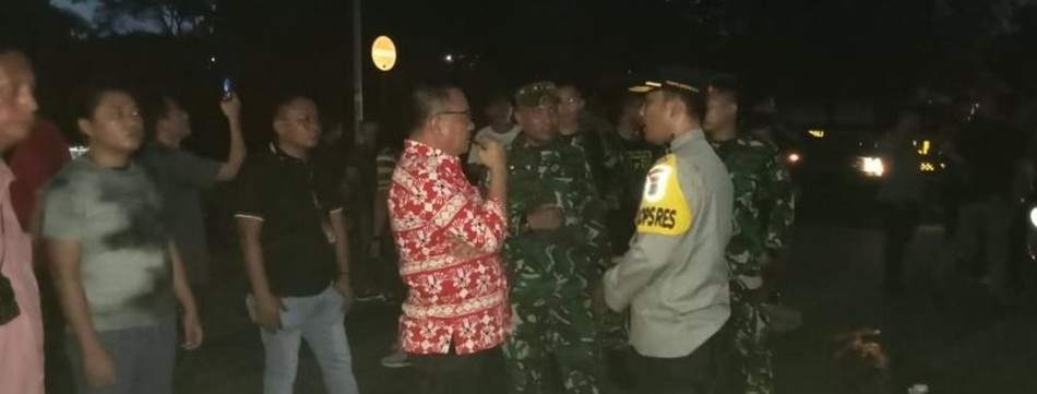 Situasi saat Wali Kota Bitung bersama Forkopimda turun ke lokasi.(F:MP)