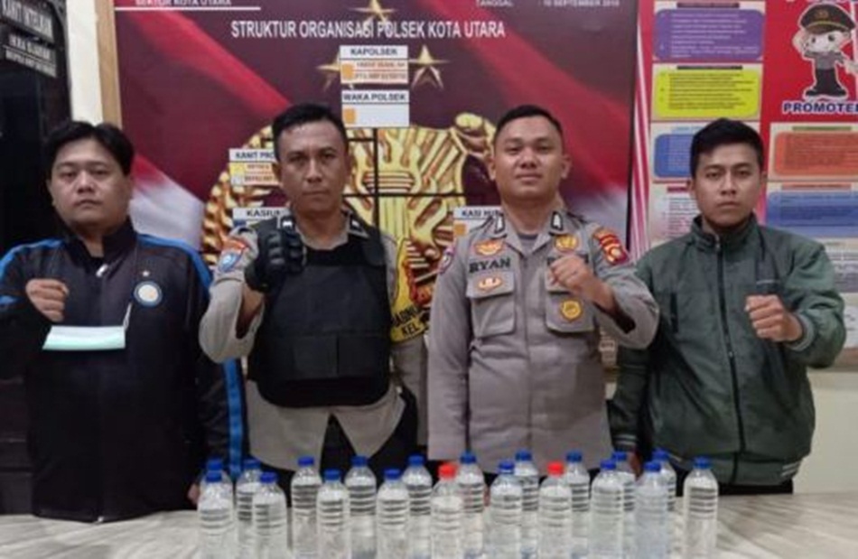 Polsek Kota Utara Polresta Gorontalo Kota sisir cafe dan warung penjual  minuman keras.(F; hms-pol)