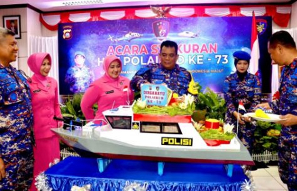 Syukuran HUT Ke-73  Polairud yang dihadiri Kapolda Gorontalo Irjen Pol. Drs. Angesta   Romano Yoyol, MM,berlangsung  di Aula Titinepo Polda Gorontalo.(F:hms-pol)