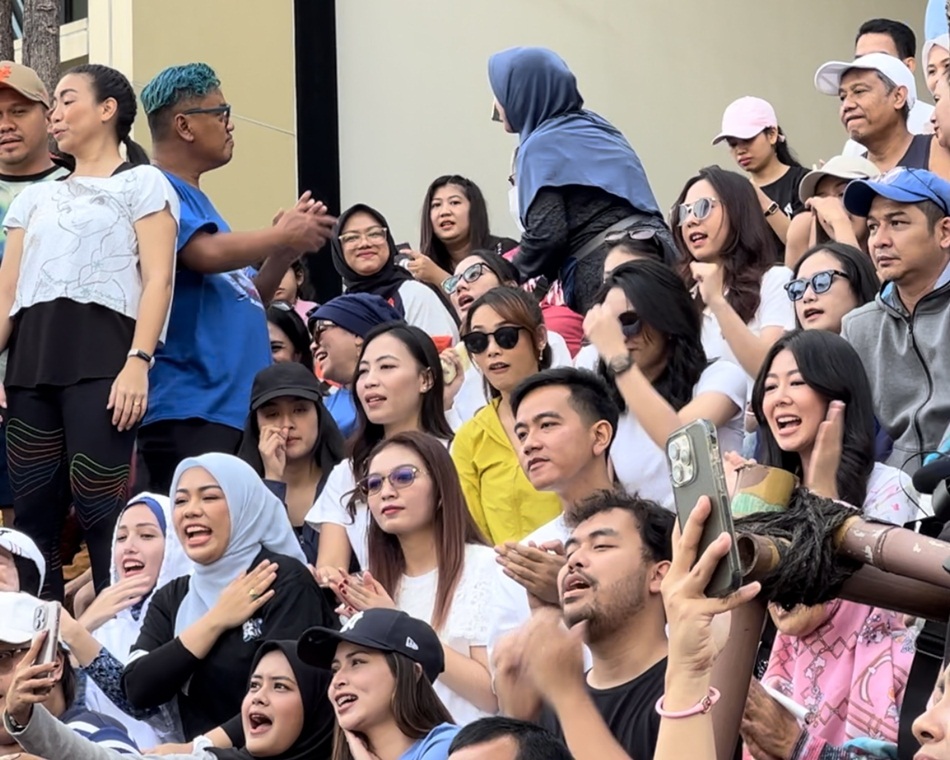 Kehadiran putra Presiden Joko Widodo (Jokowi) di CFD pagi ini disambut riuh masyarakat (FList)